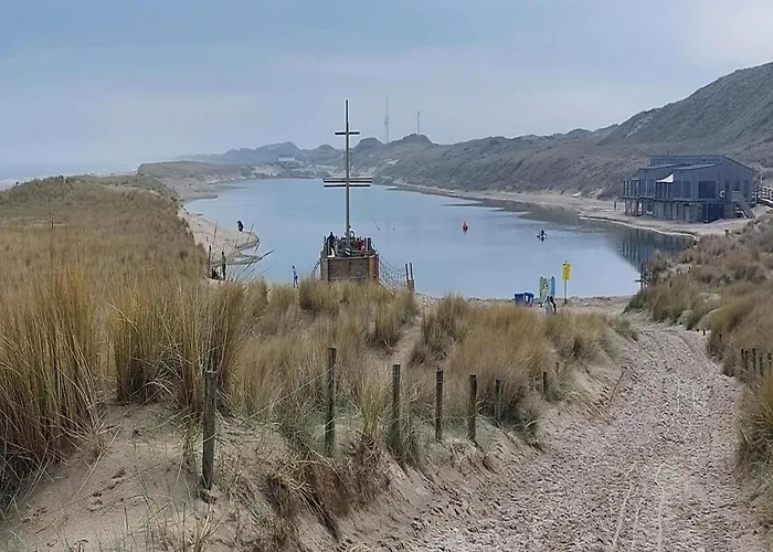 Cosy Near Sint Maartensvlotbrug